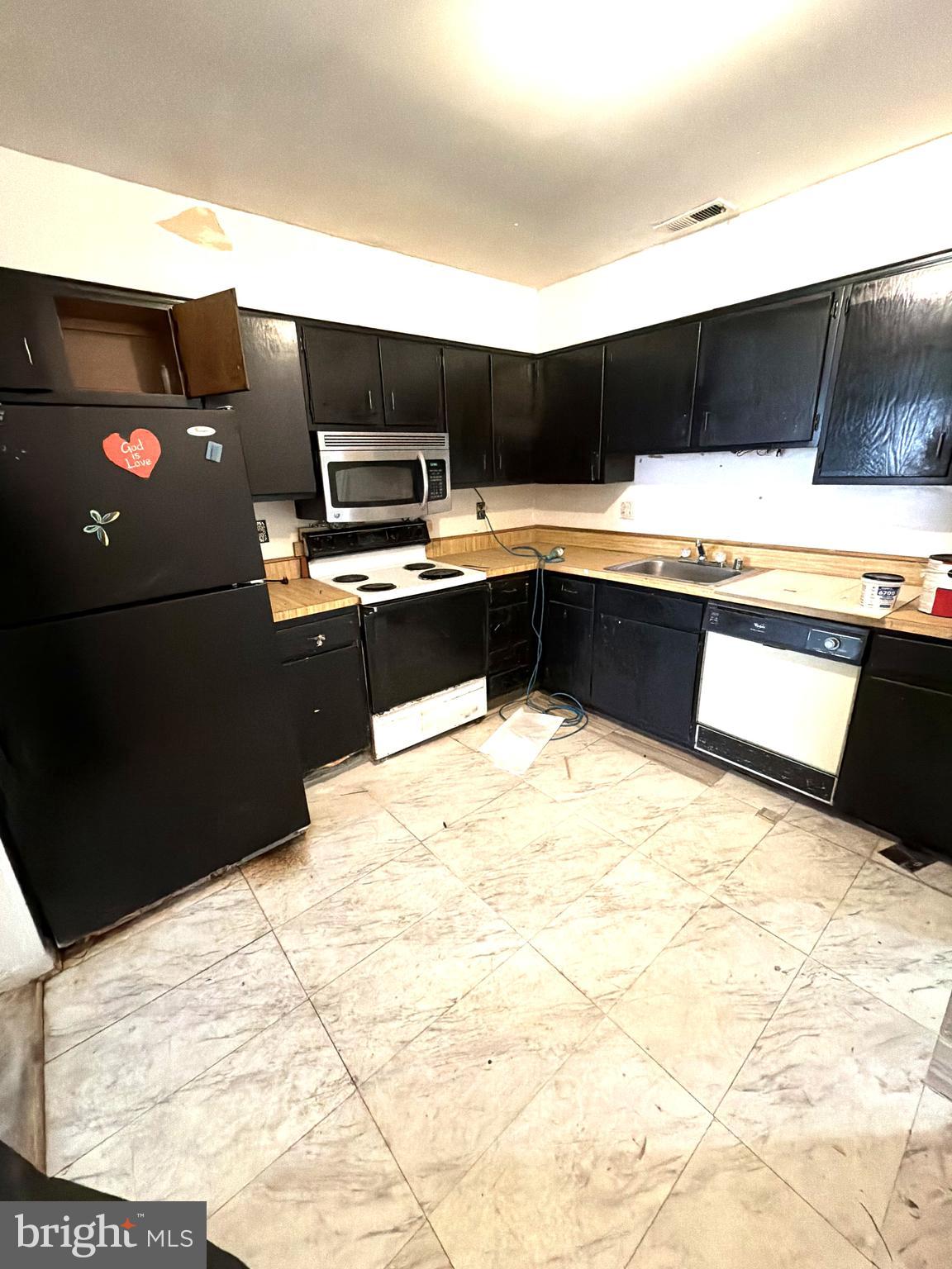 PARKWAY SQUARE PLAT ONE - Residential