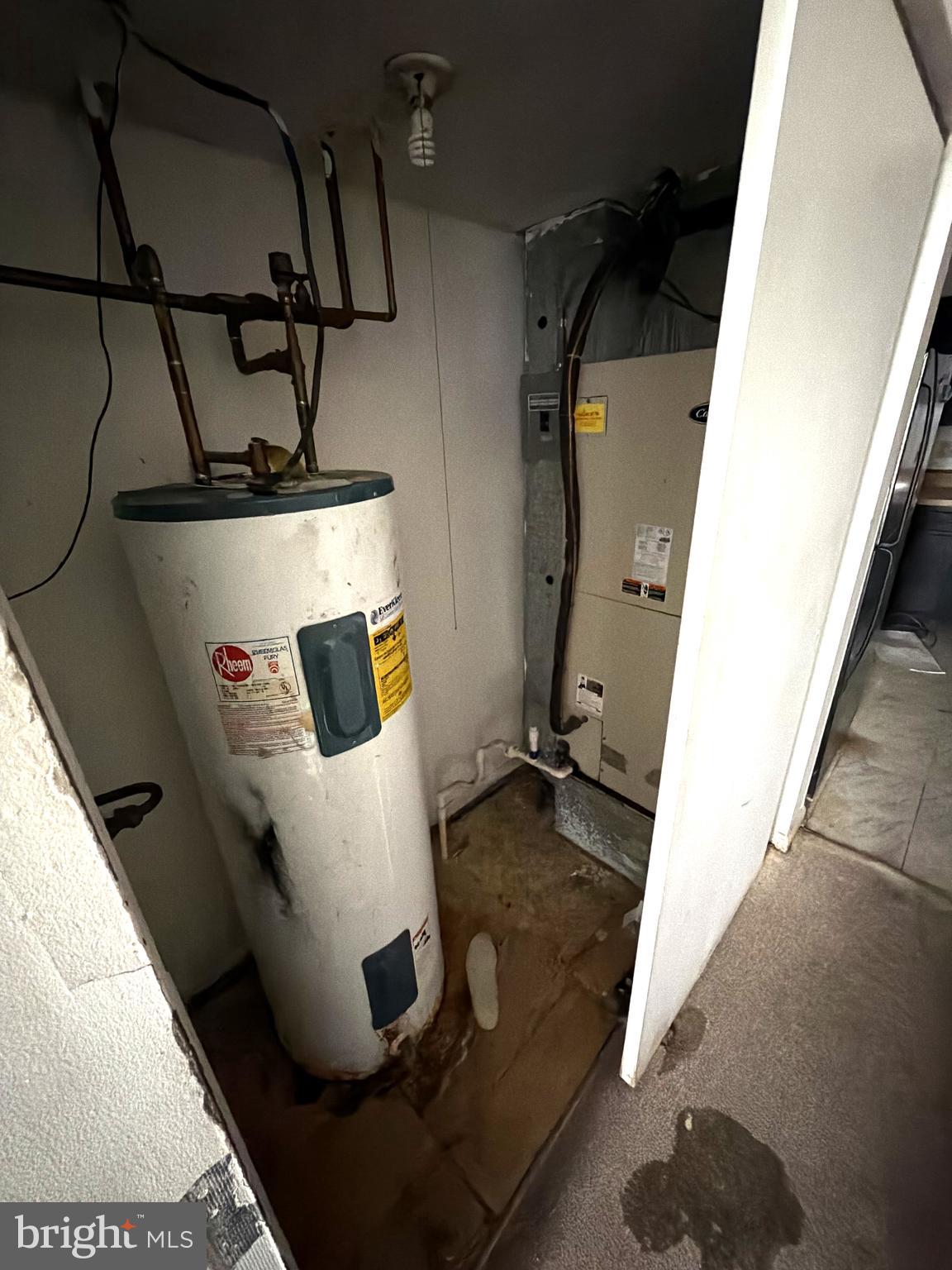 PARKWAY SQUARE PLAT ONE - Residential