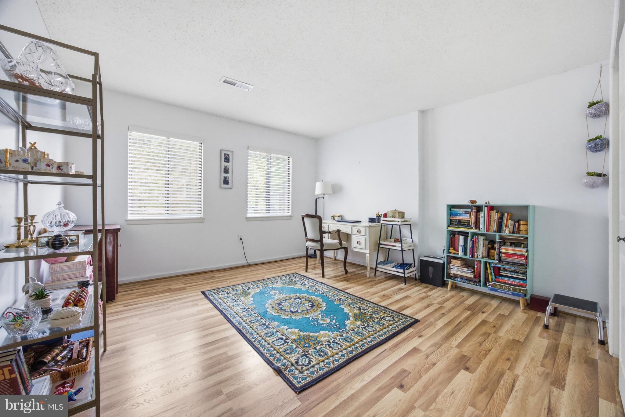 ROCKLAND RUN - Residential