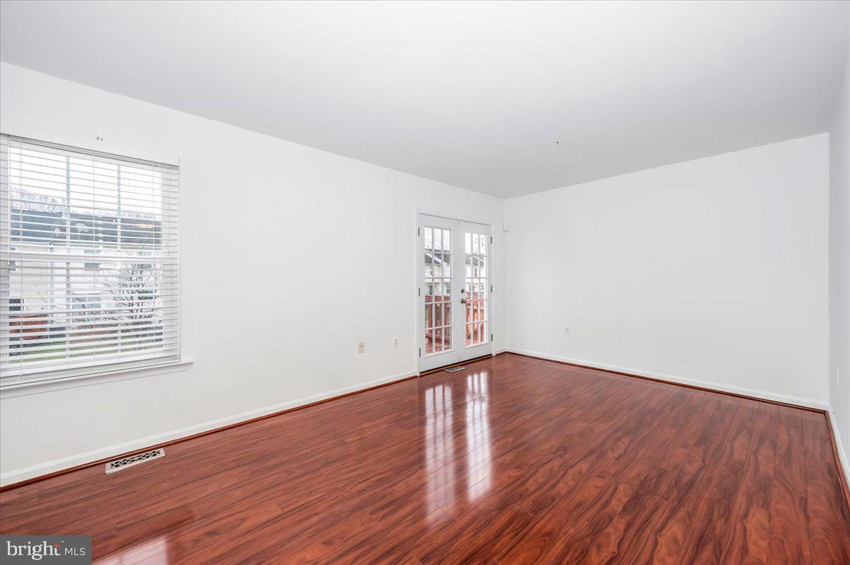 TINKERS CREEK - Residential