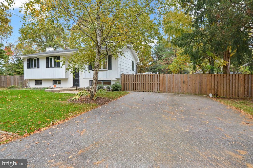 Photo of 2709 Parkview Drive, RIVA, MD 21140 (MLS # MDAA2130088)