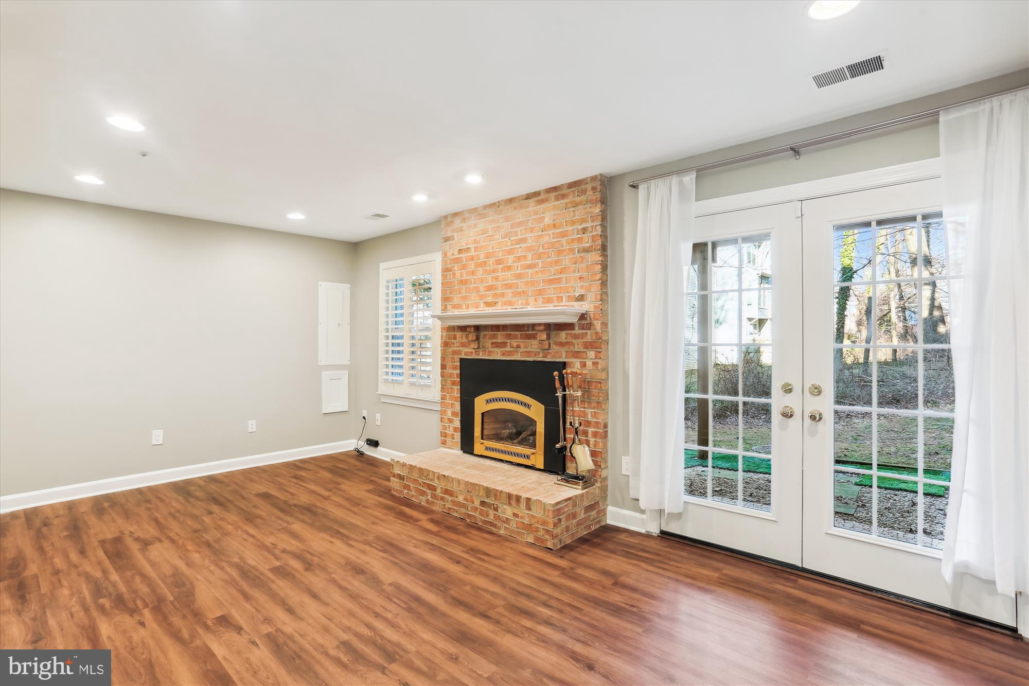 KEMP MILL - Residential