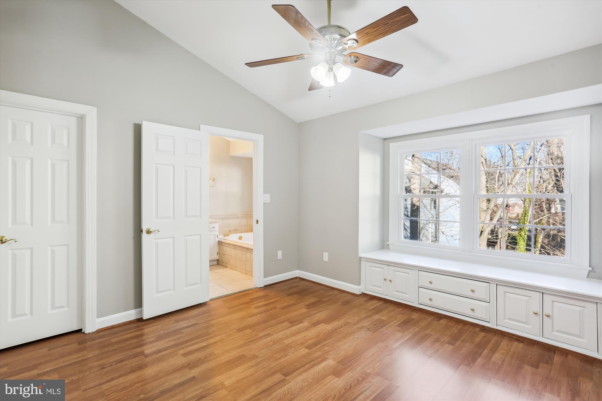 KEMP MILL - Residential