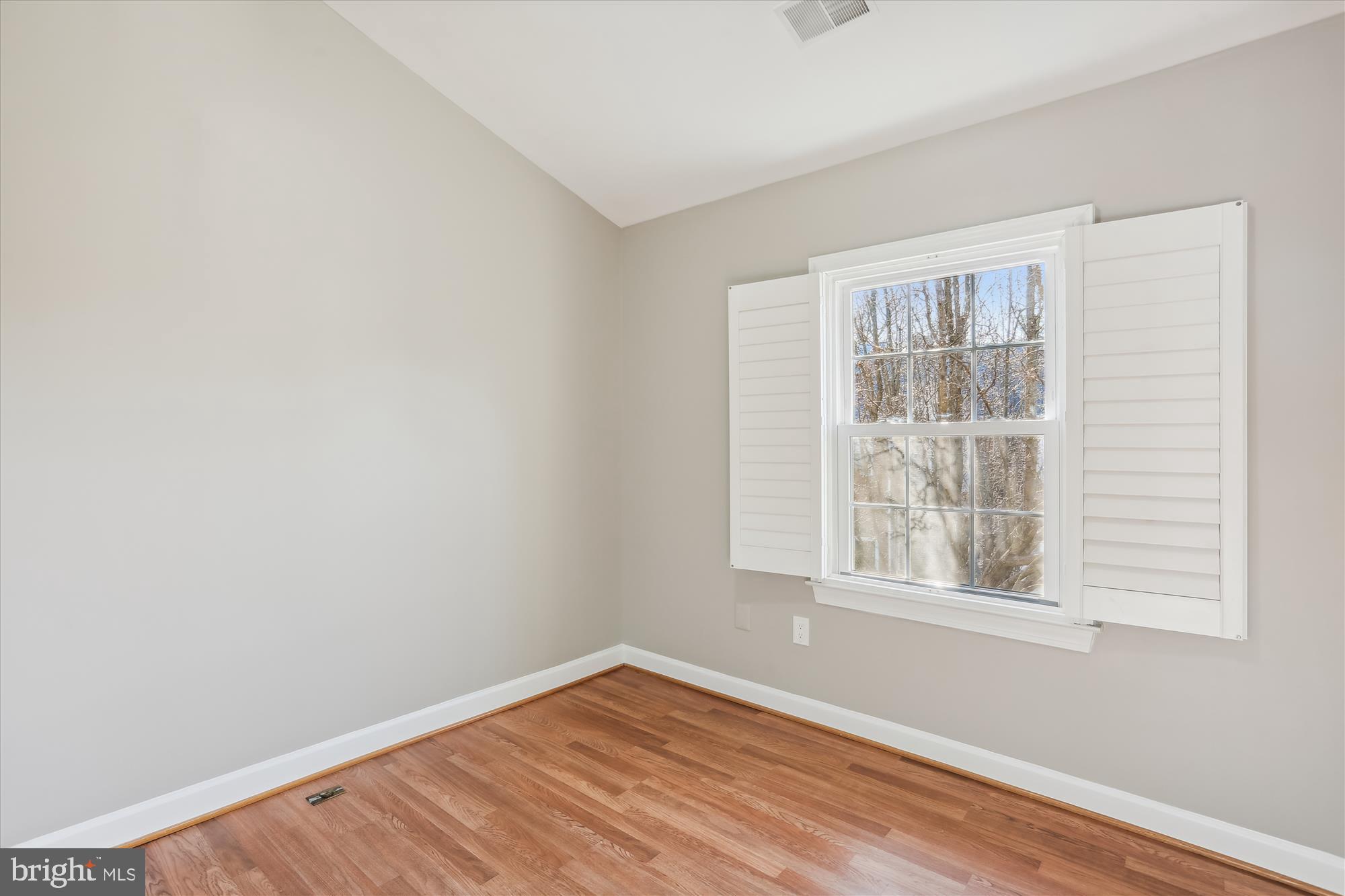 KEMP MILL - Residential