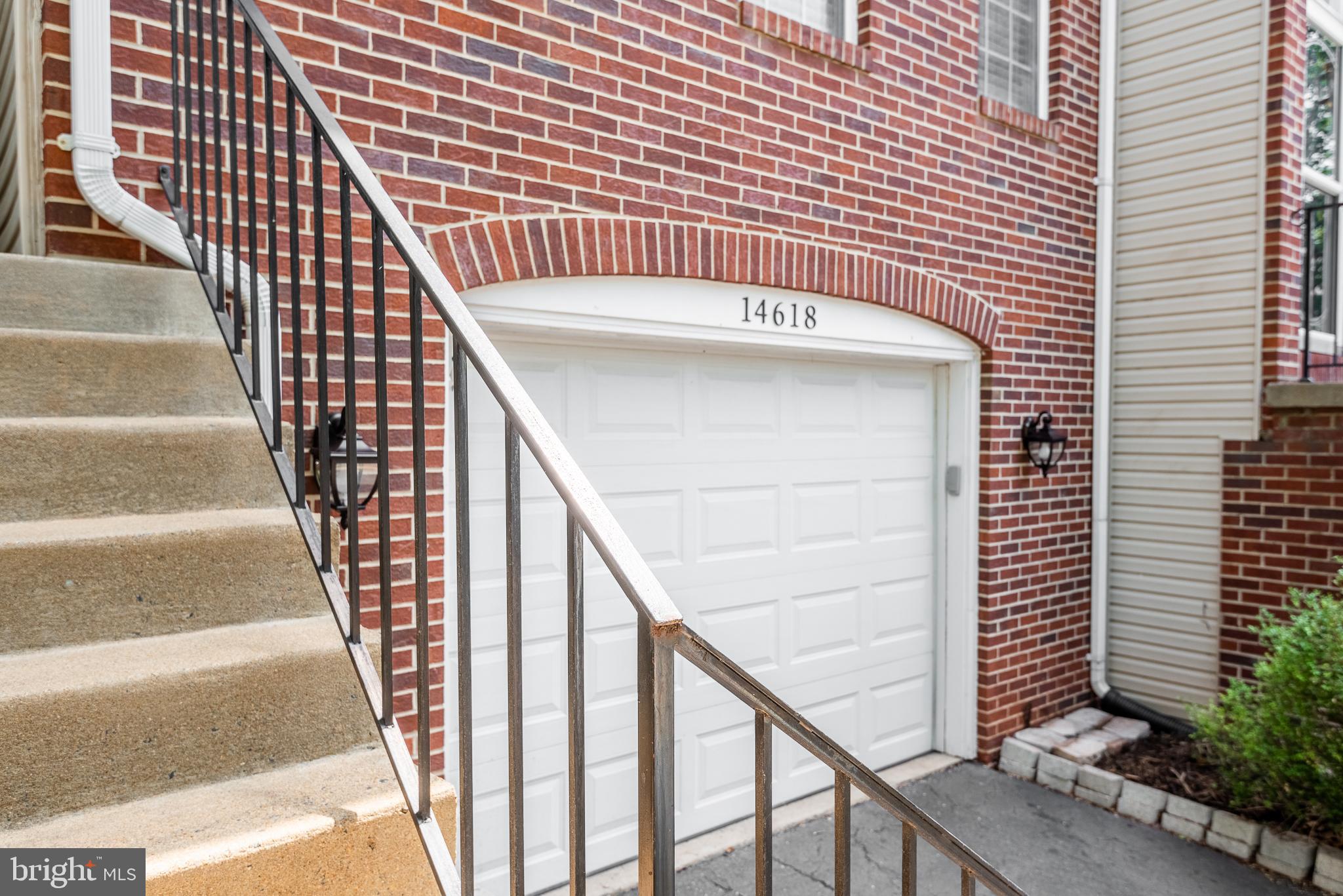 LIFESTYLE AT SULLY STATION - Residential