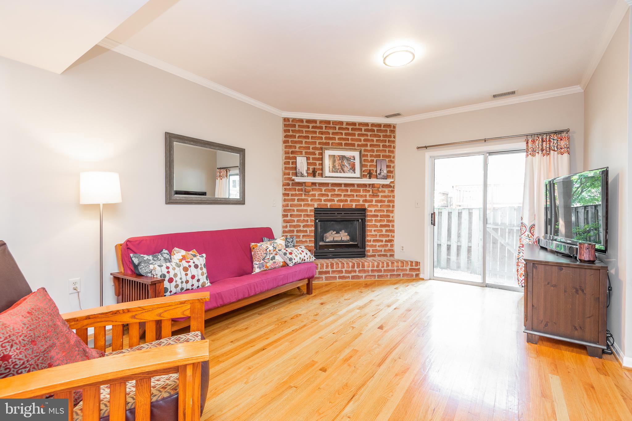 LIFESTYLE AT SULLY STATION - Residential