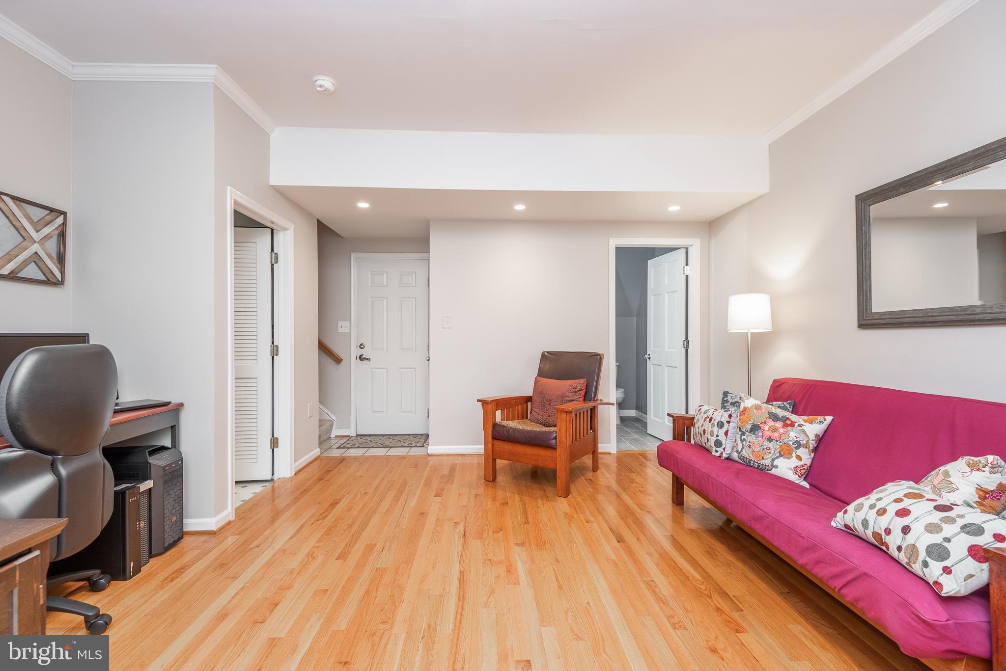 LIFESTYLE AT SULLY STATION - Residential