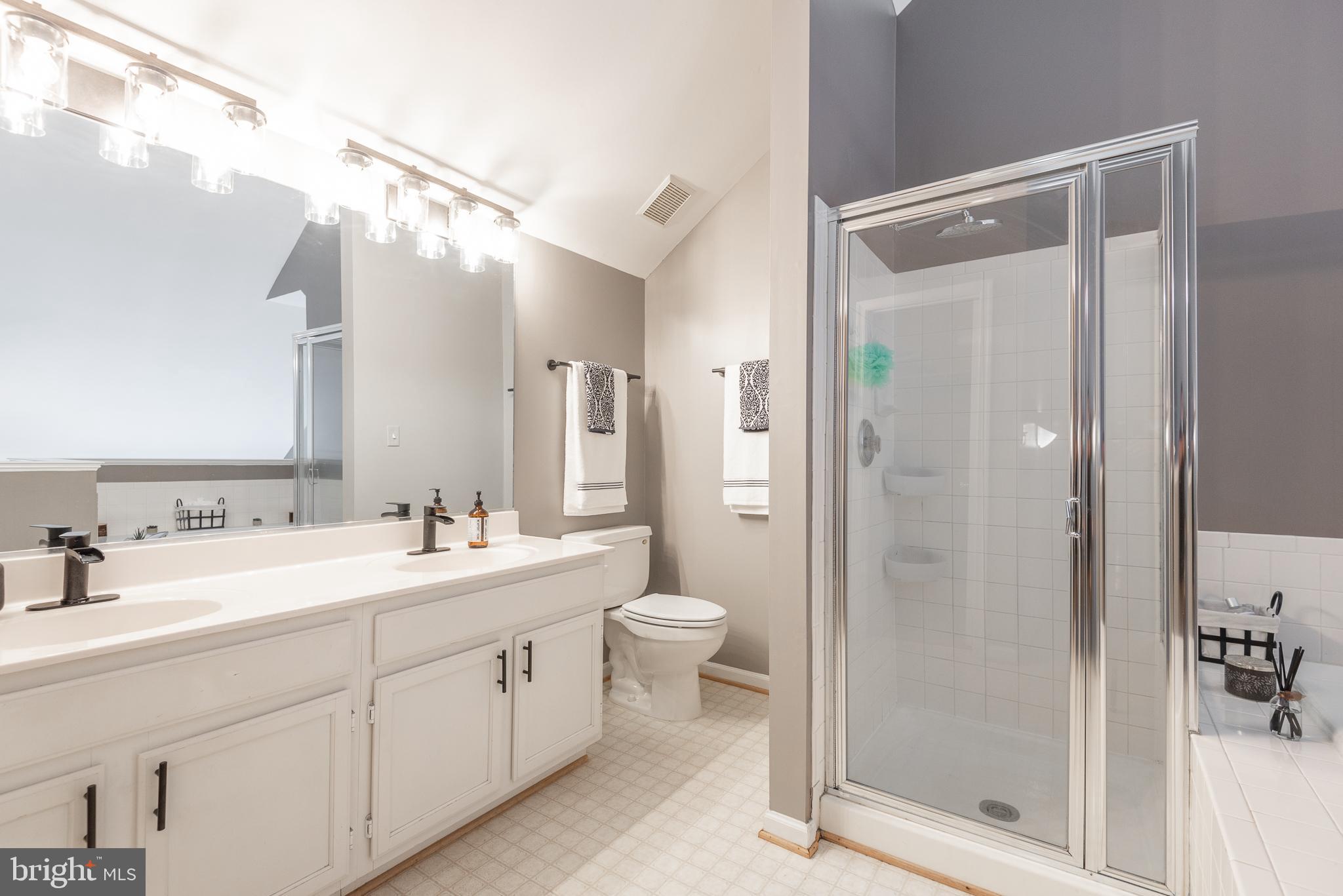 LIFESTYLE AT SULLY STATION - Residential