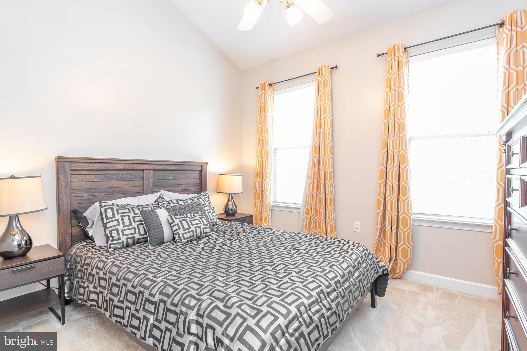 LIFESTYLE AT SULLY STATION - Residential