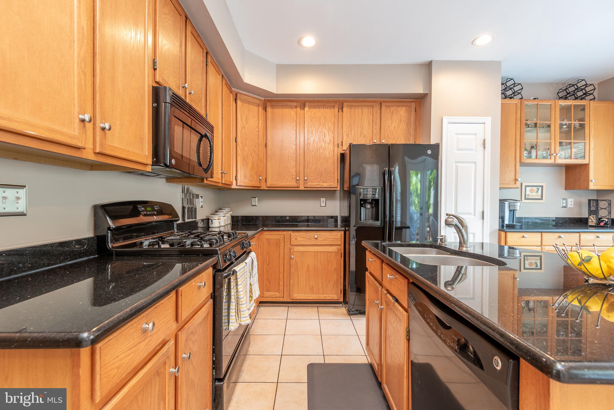 LIFESTYLE AT SULLY STATION - Residential