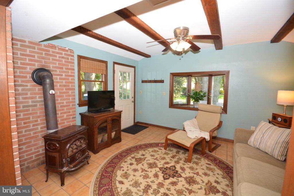 Photo of 19 Wolf Road, Akron, PA 17501 (MLS # PALA2056664)