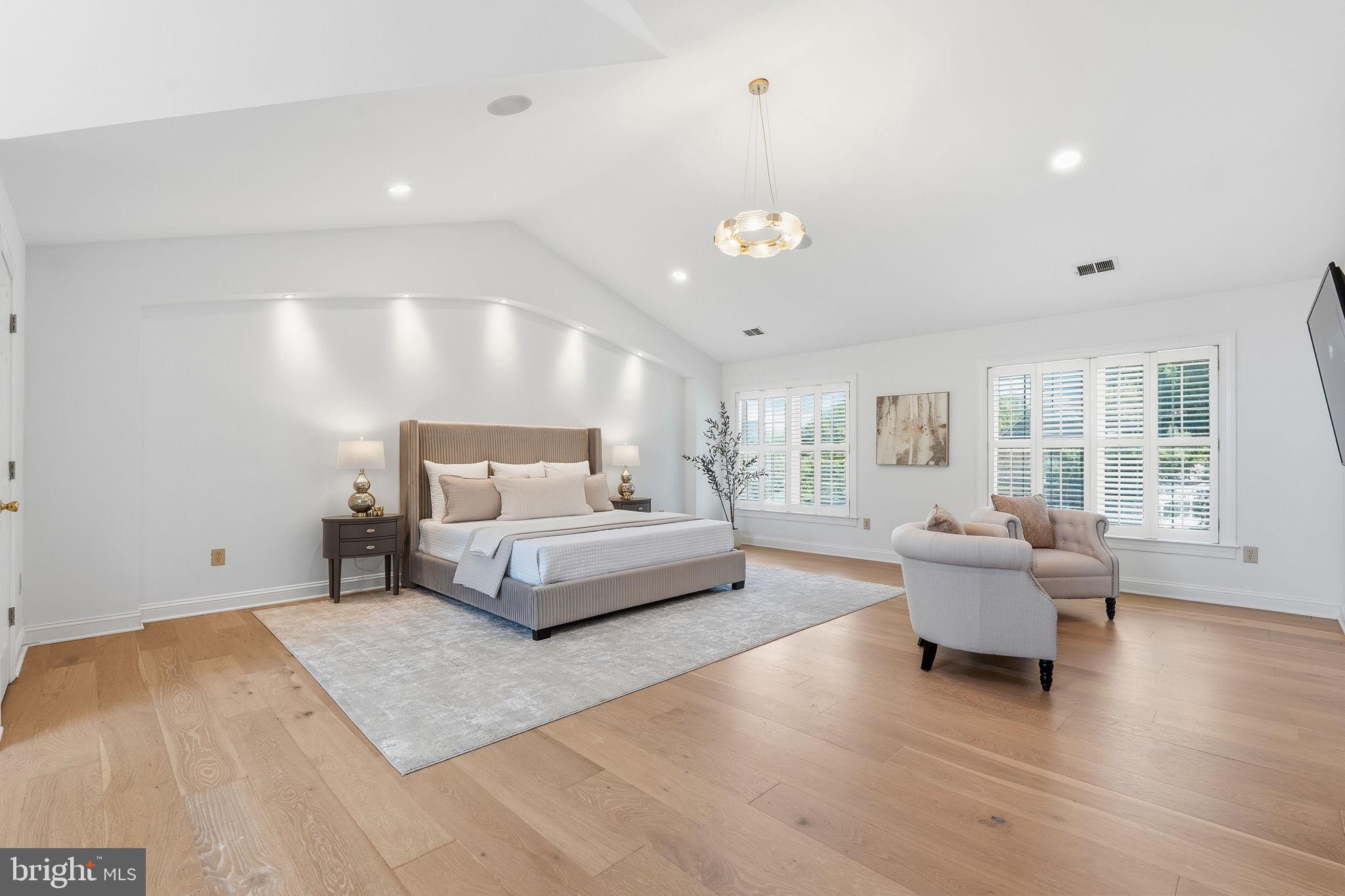 HICKORY CREEK ESTATES - Residential