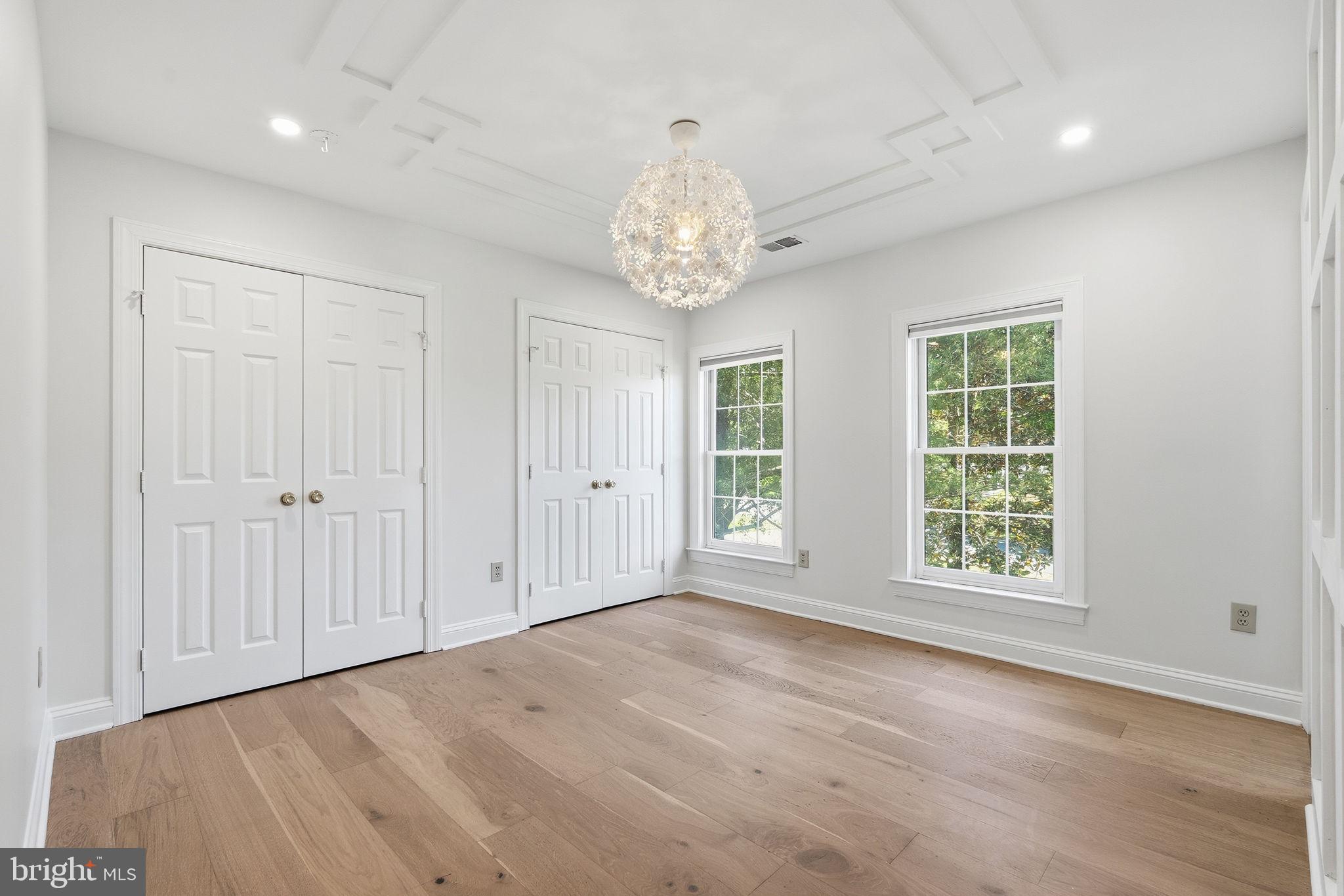 HICKORY CREEK ESTATES - Residential