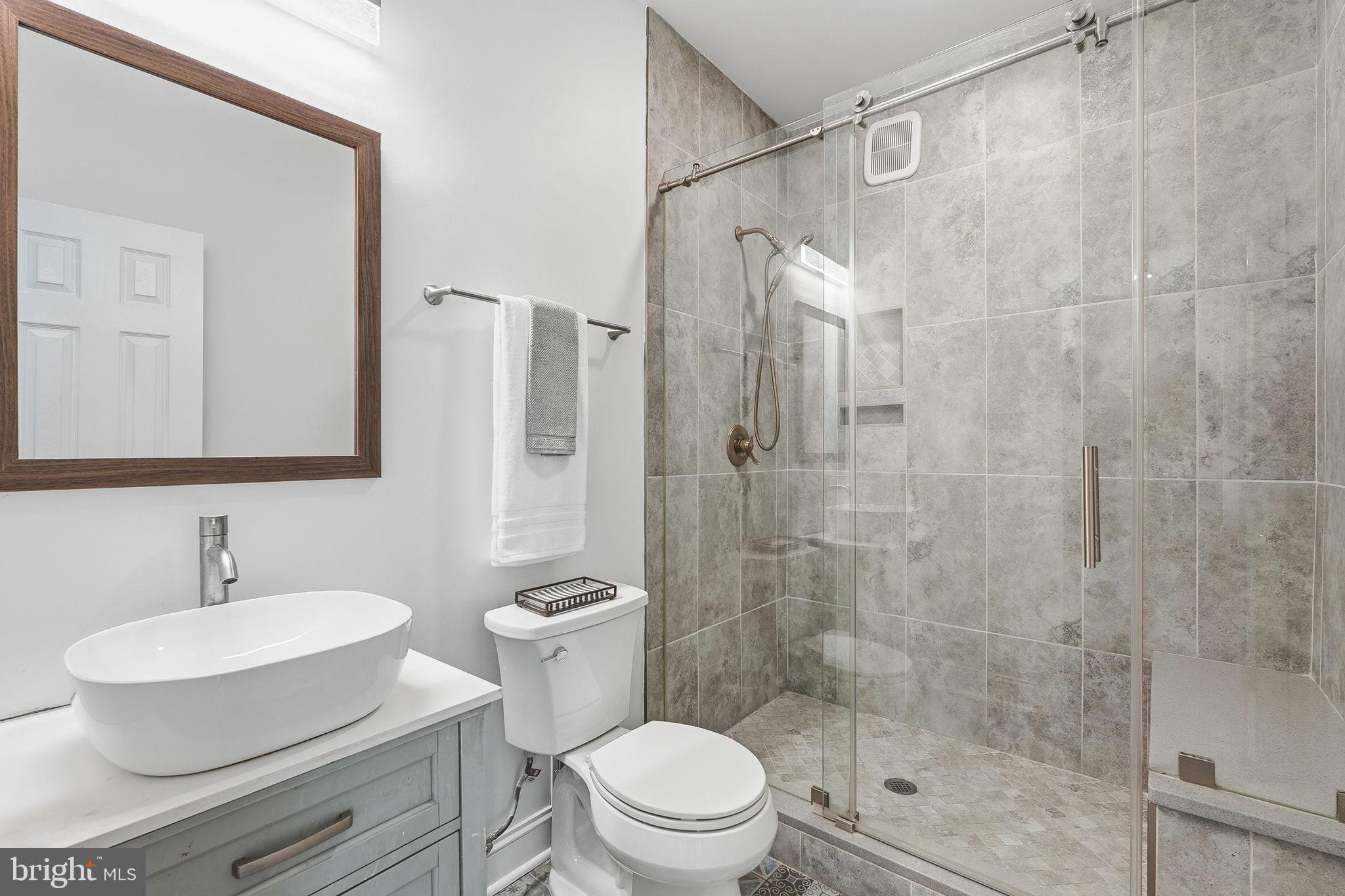 HICKORY CREEK ESTATES - Residential