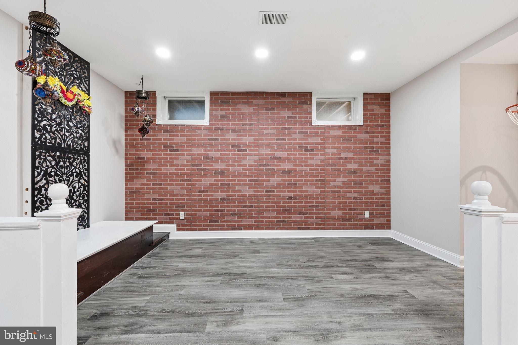 HICKORY CREEK ESTATES - Residential