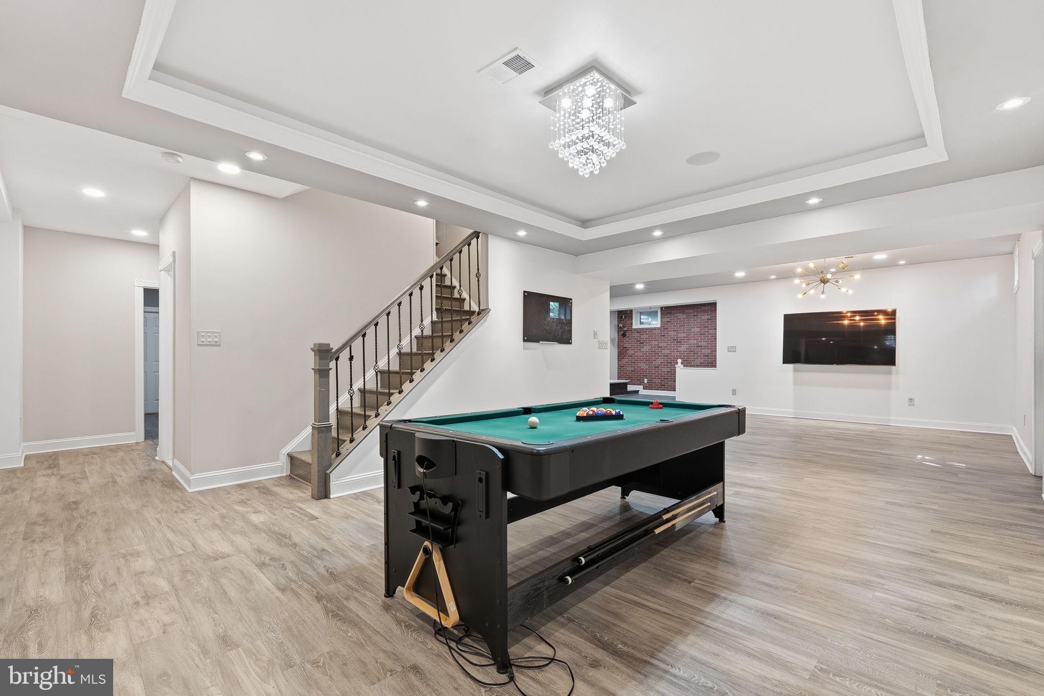 HICKORY CREEK ESTATES - Residential