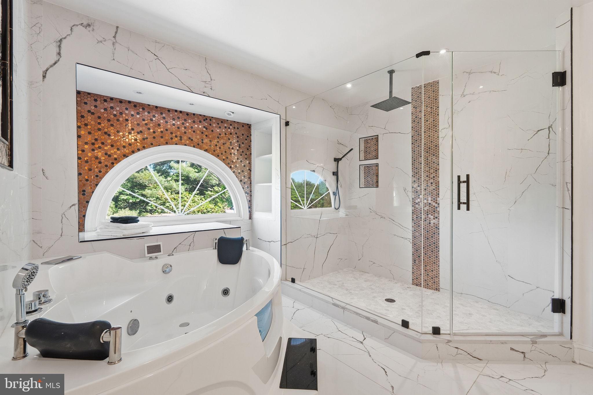 HICKORY CREEK ESTATES - Residential