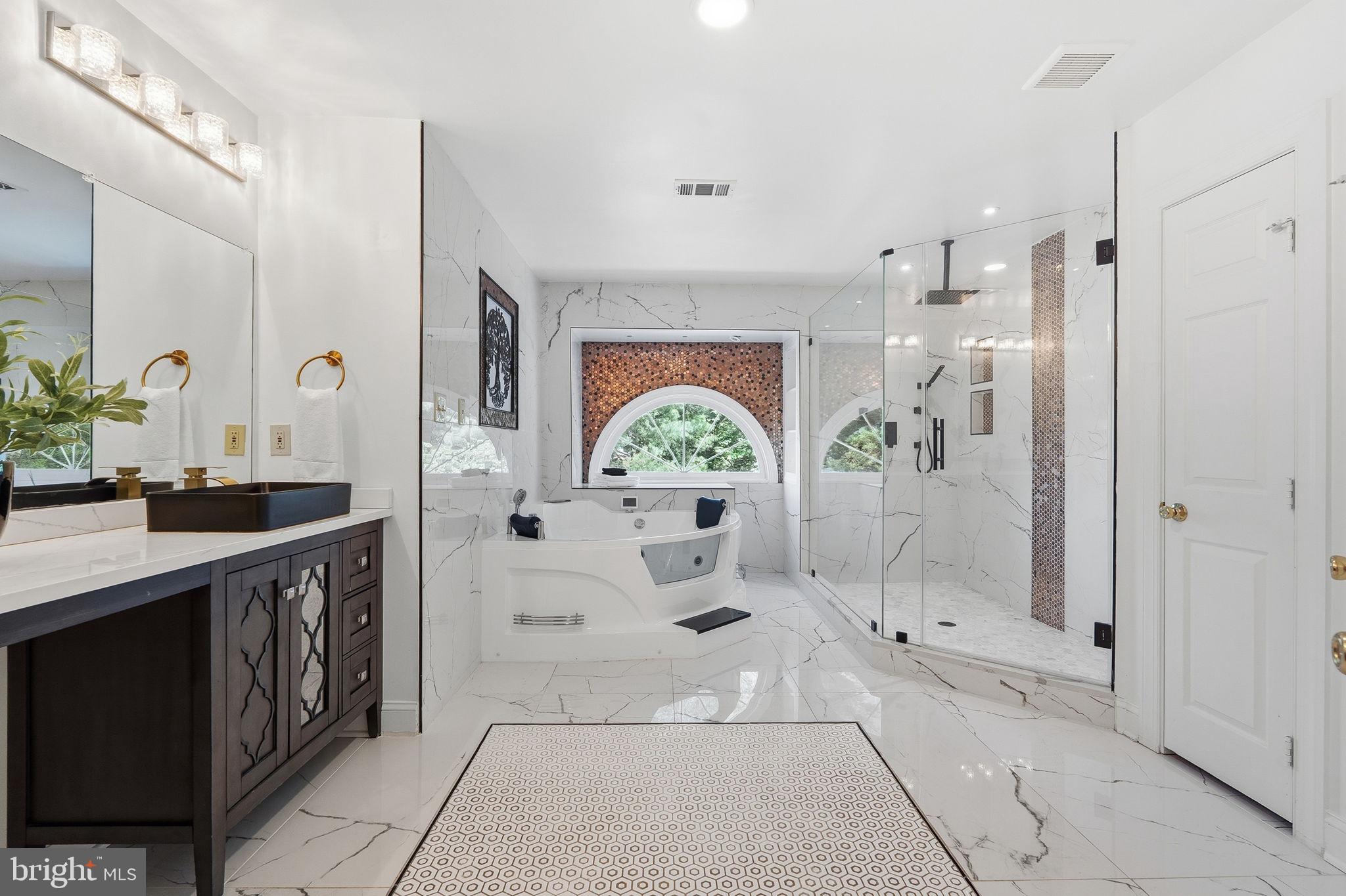 HICKORY CREEK ESTATES - Residential