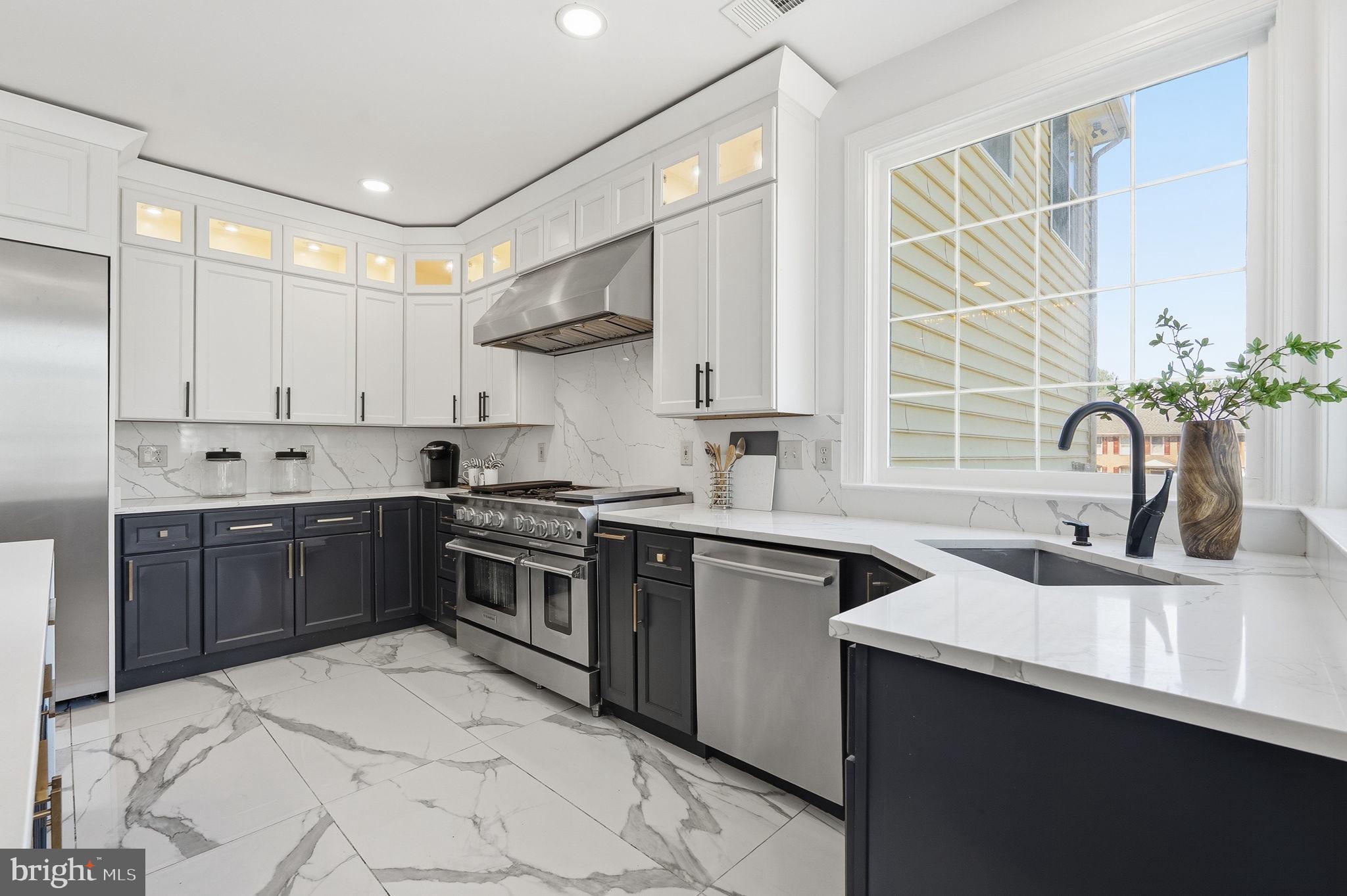 HICKORY CREEK ESTATES - Residential