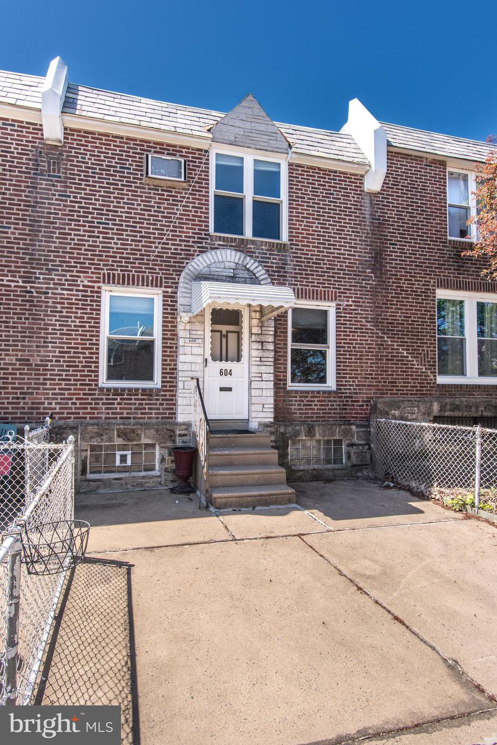 LAWNCREST - Residential