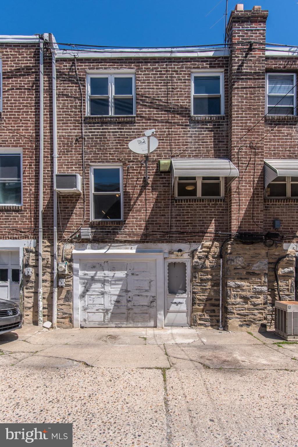 LAWNCREST - Residential