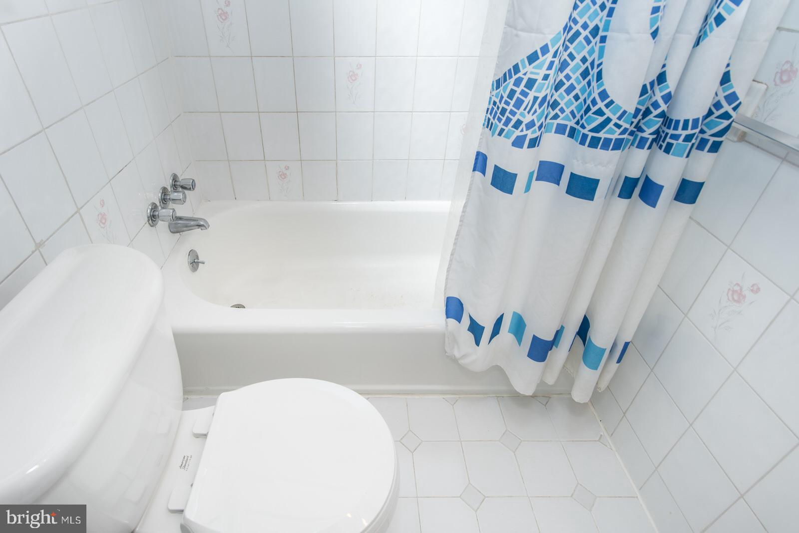 LAWNCREST - Residential