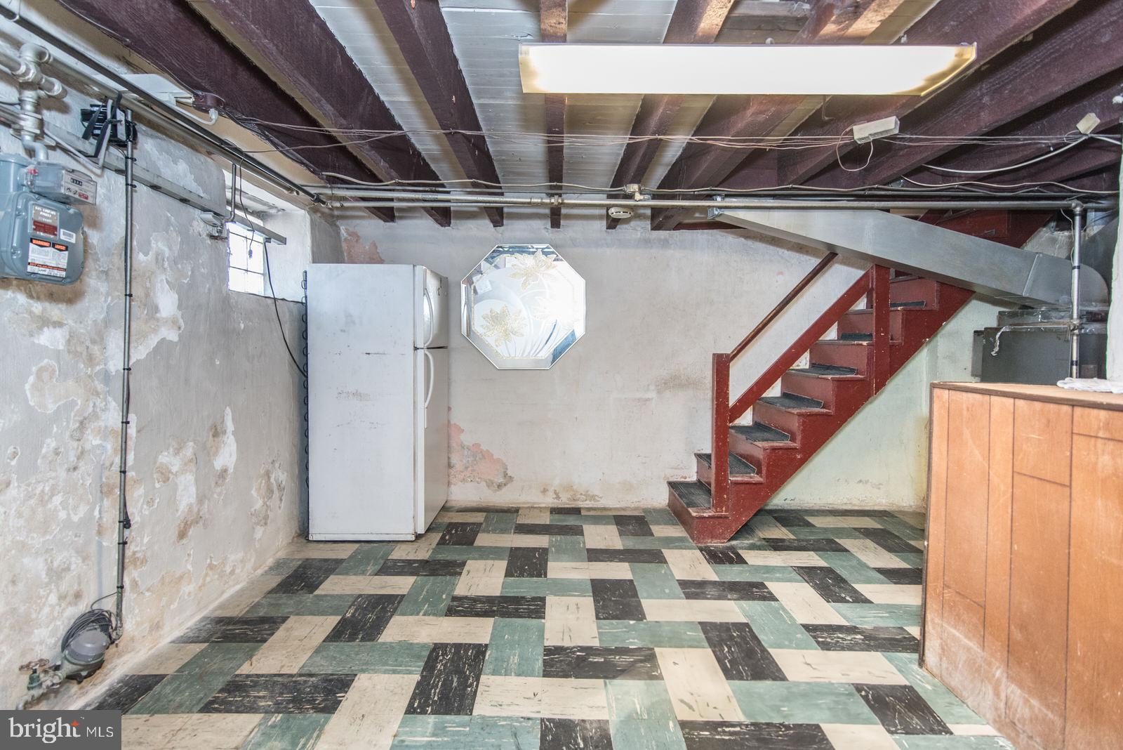 LAWNCREST - Residential