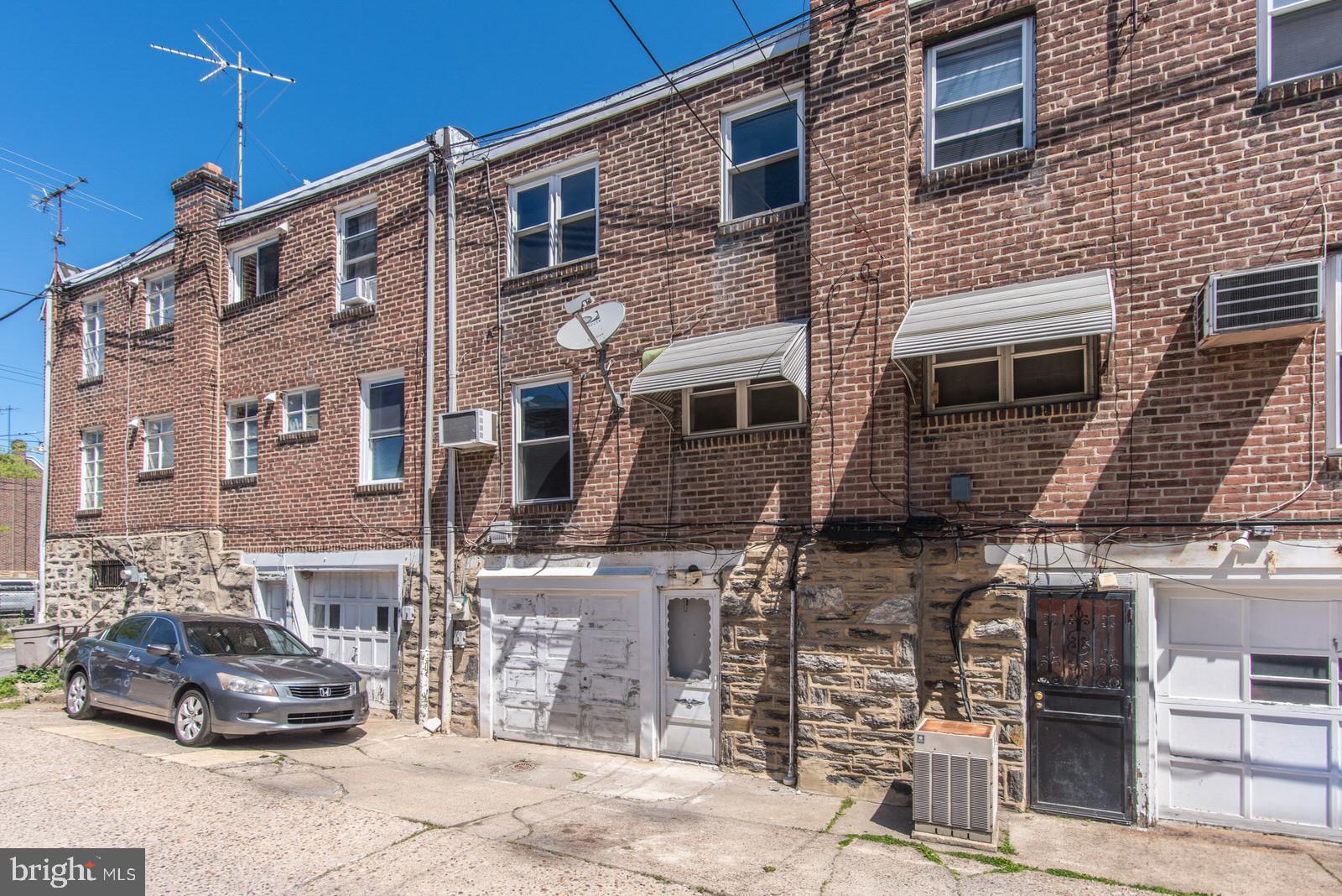 LAWNCREST - Residential