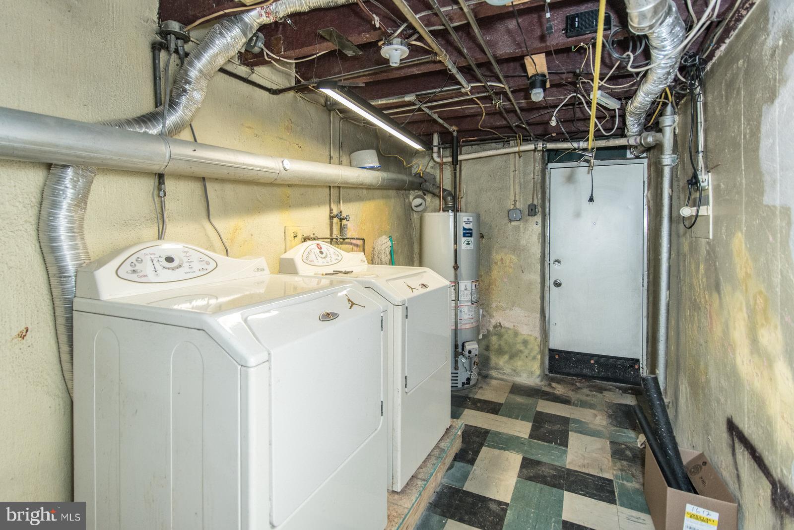 LAWNCREST - Residential