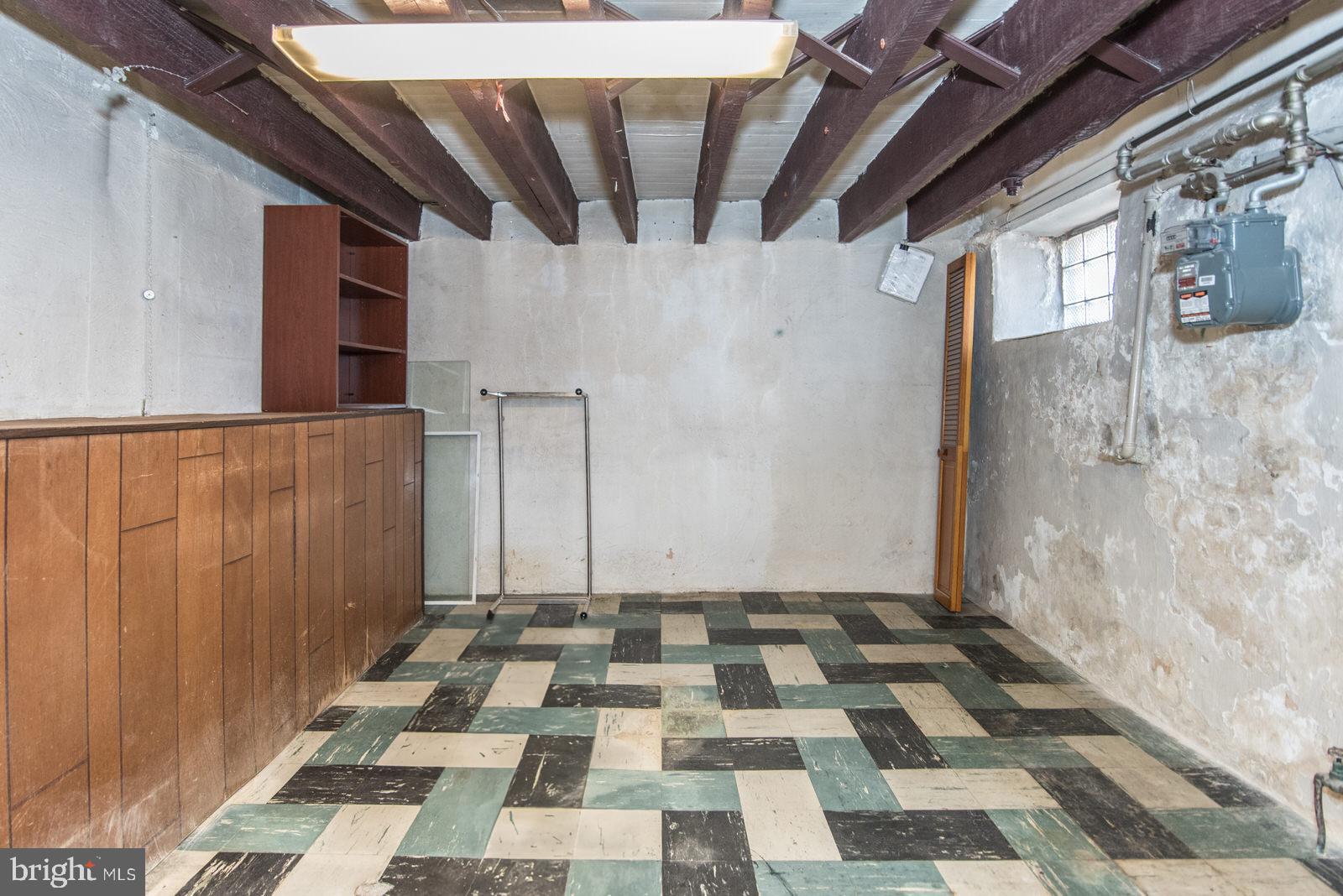 LAWNCREST - Residential