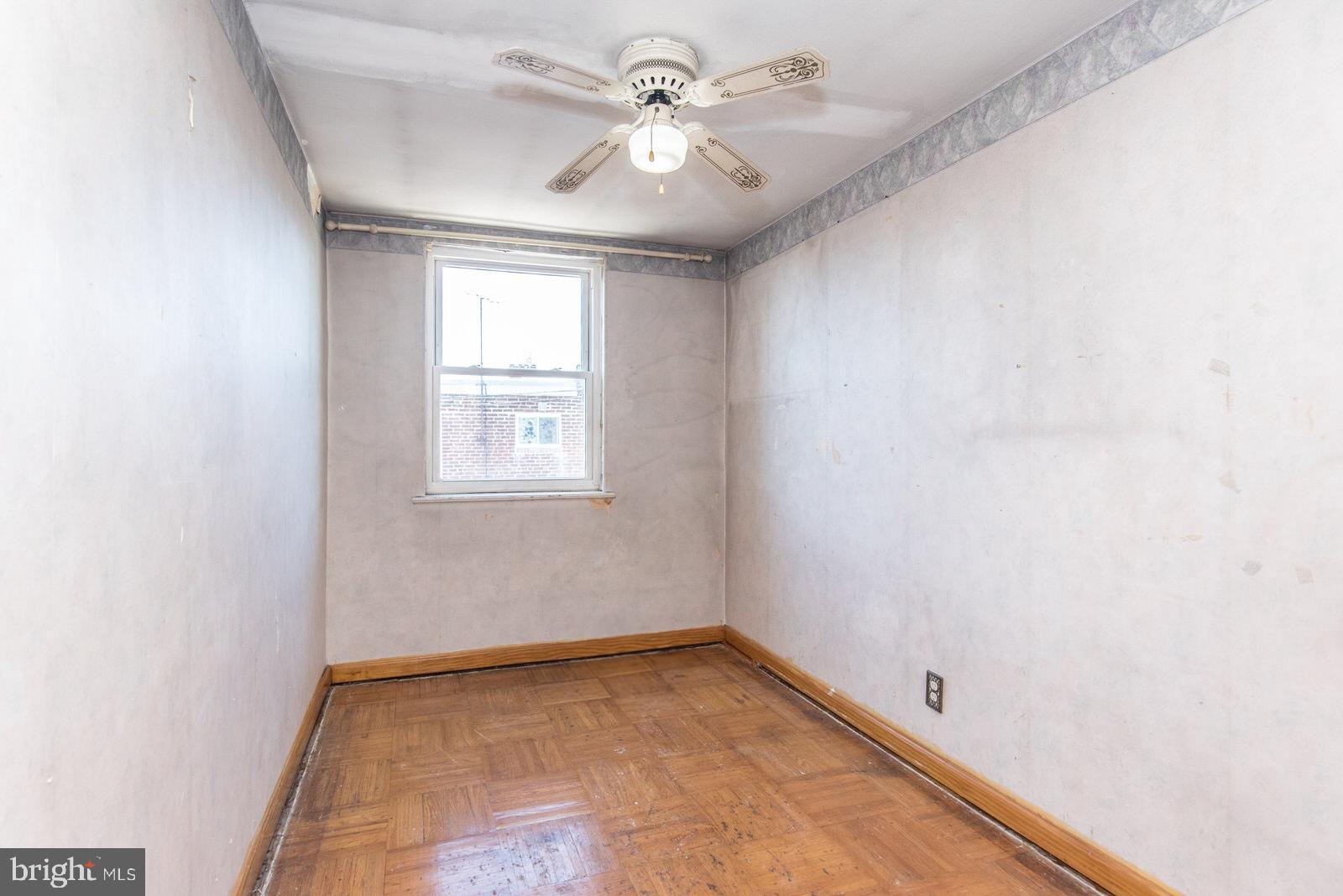 LAWNCREST - Residential