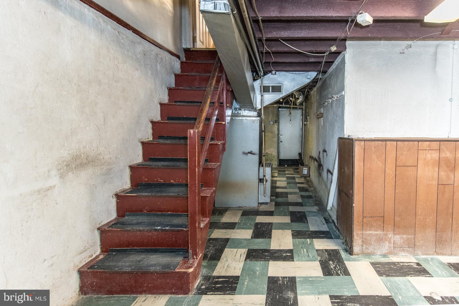 LAWNCREST - Residential