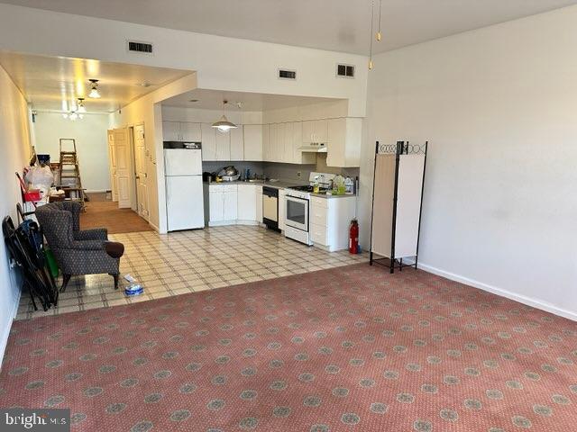 PASSYUNK SQUARE - Residential Income