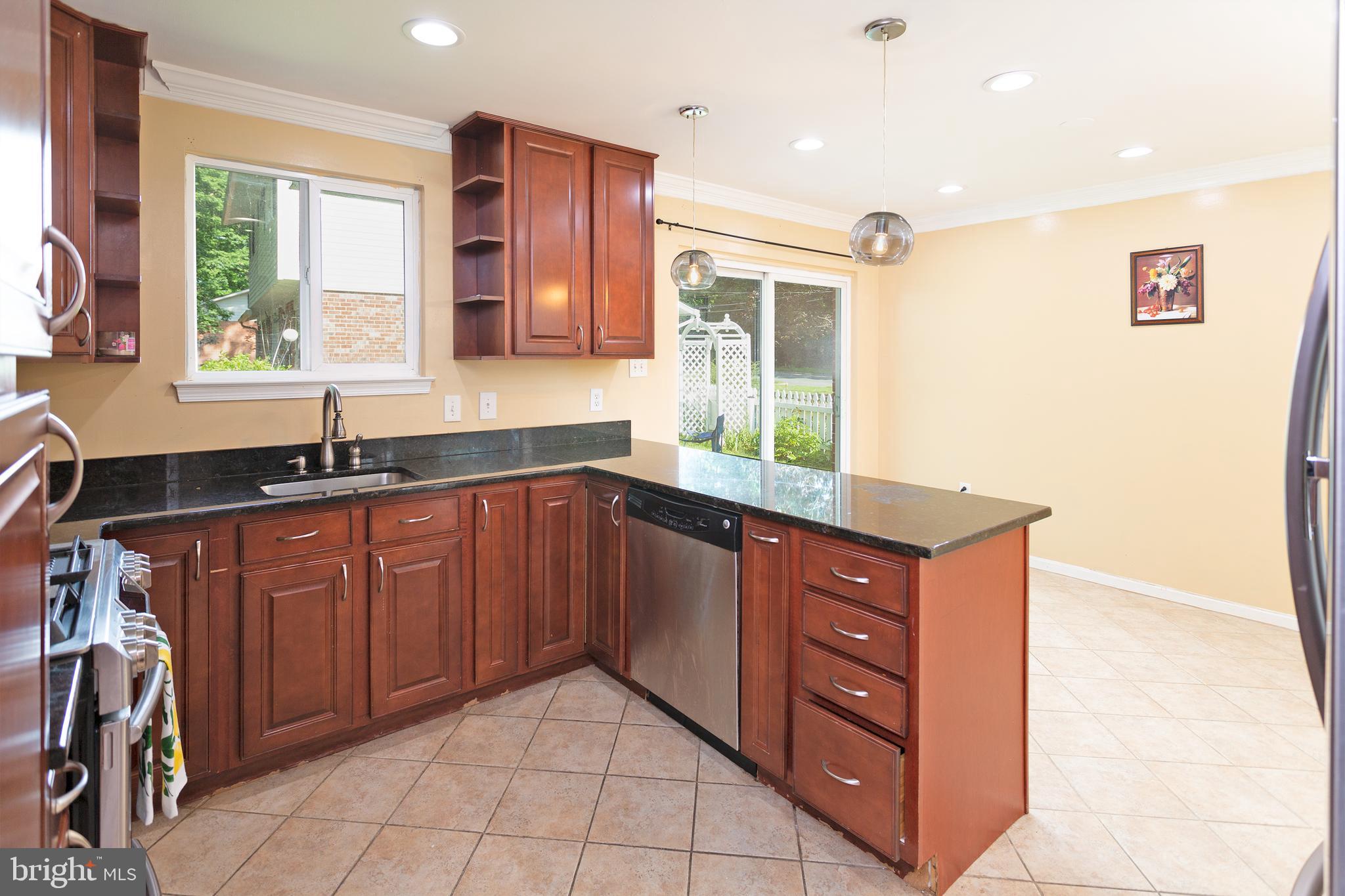 WEST SPRINGFIELD VILLAGE - Residential