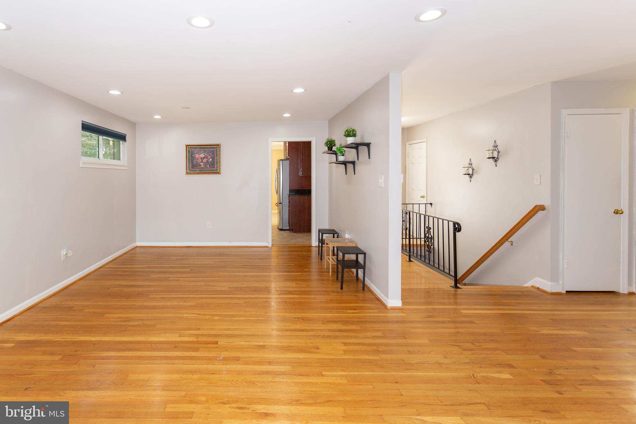 WEST SPRINGFIELD VILLAGE - Residential