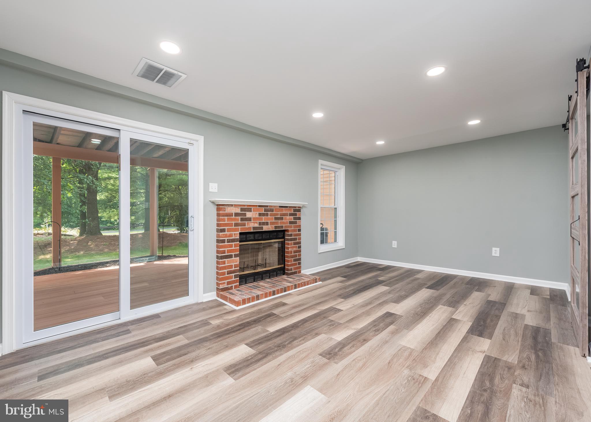 PLEASANT HILLS - Residential