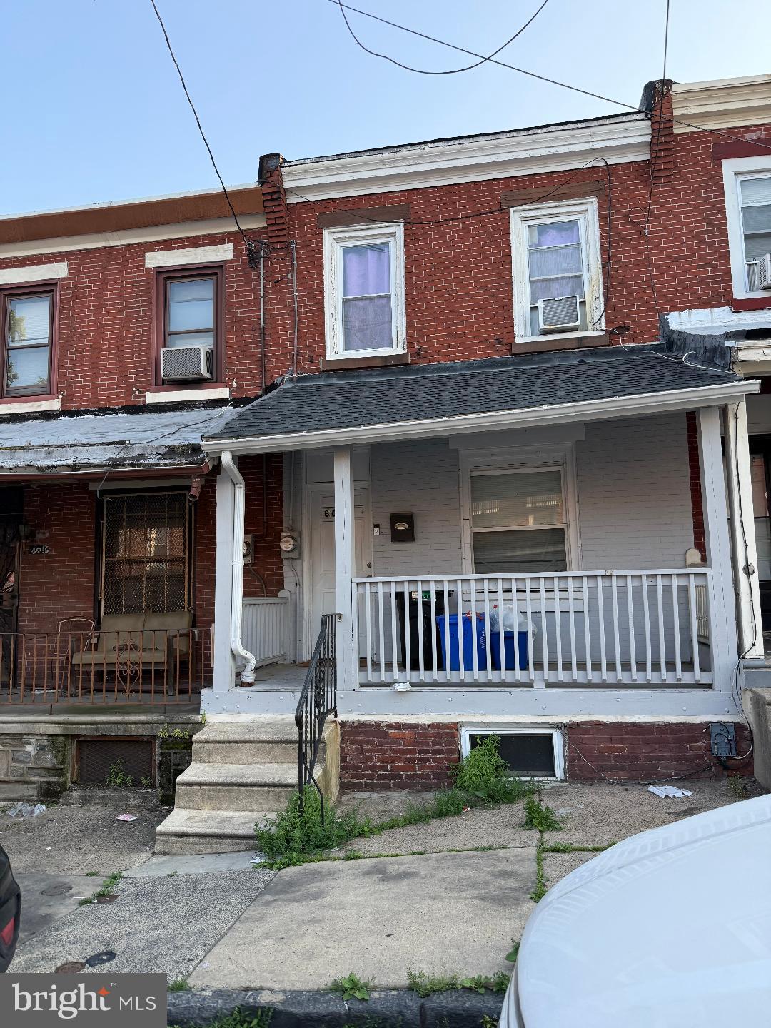 Tenant occupied well-maintained home. tenant pays $1100 a month plus utilities