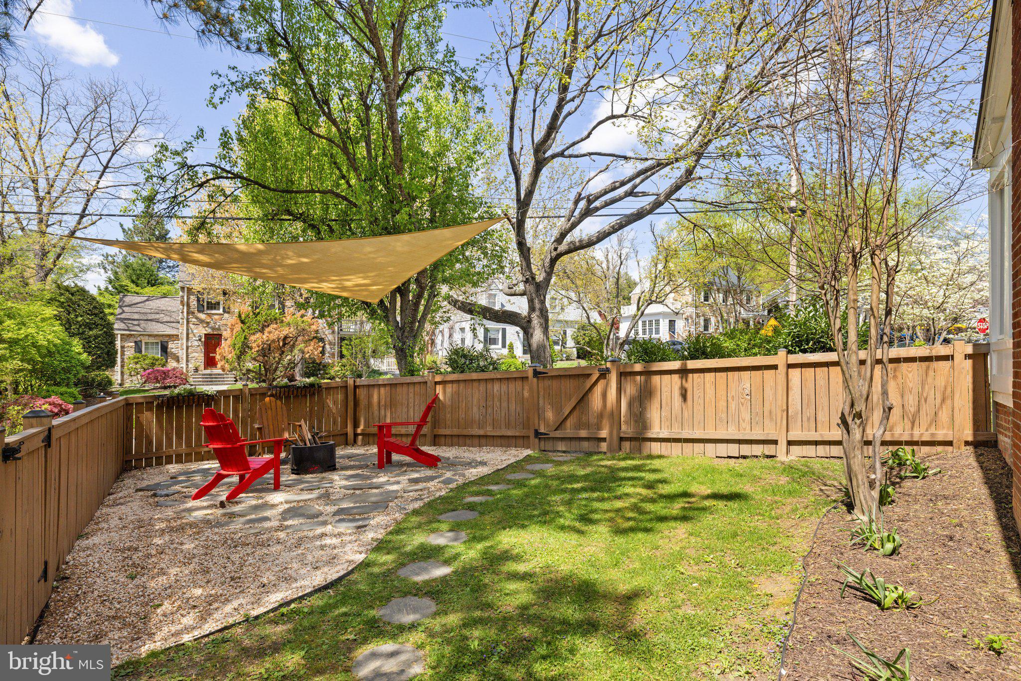 LEE HEIGHTS - Residential