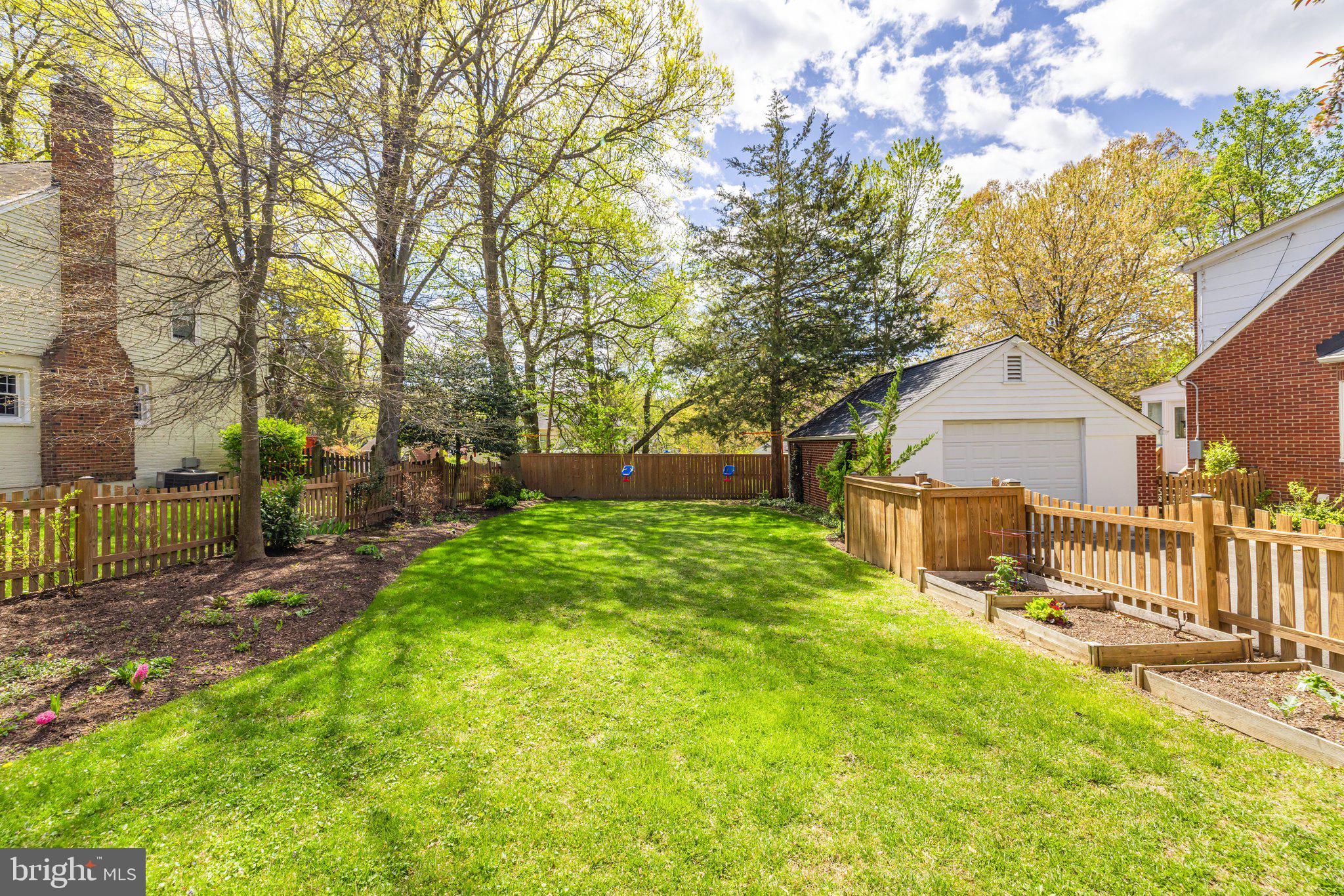 LEE HEIGHTS - Residential