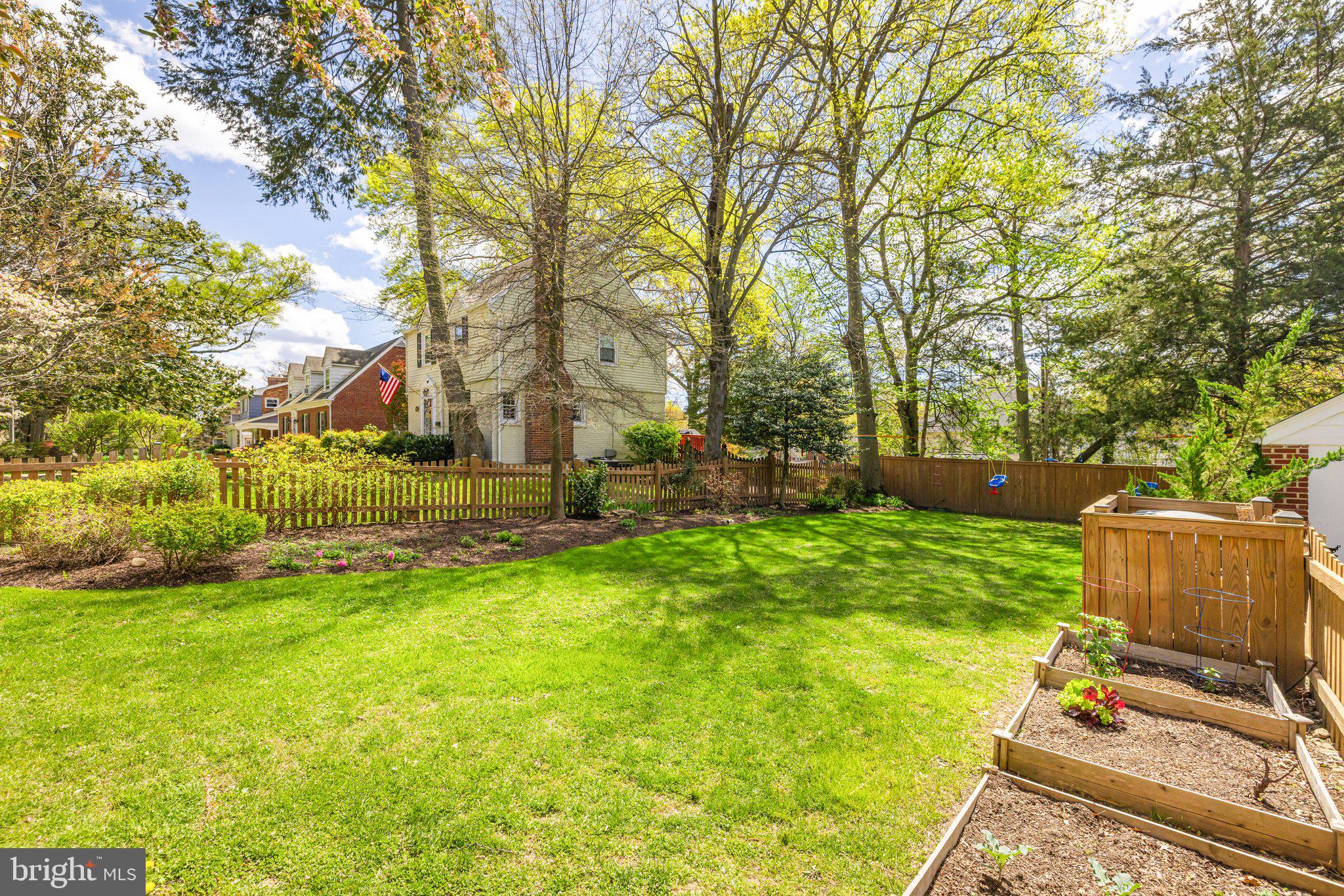 LEE HEIGHTS - Residential