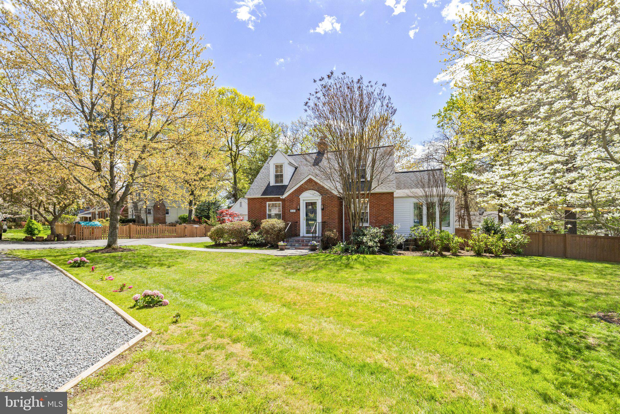 LEE HEIGHTS - Residential