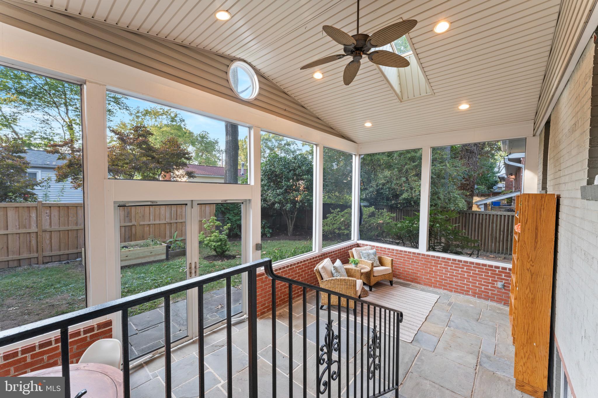 FAIRWAY - Residential