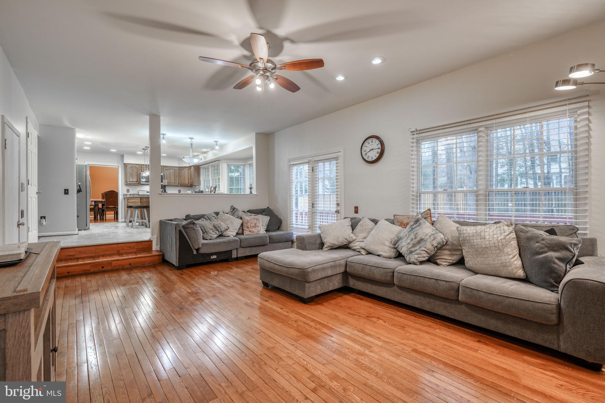 SIMMONS ACRES - Residential