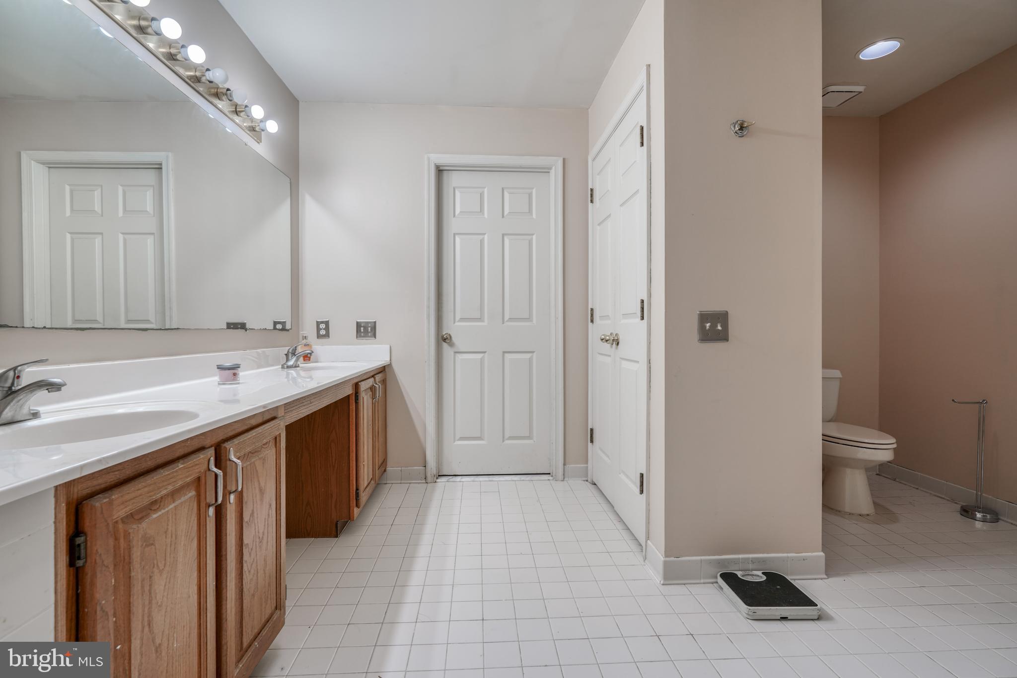 SIMMONS ACRES - Residential