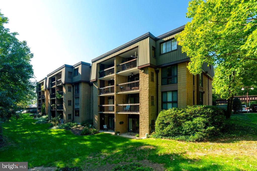 ALEXANDRIA OVERLOOK - Residential Lease