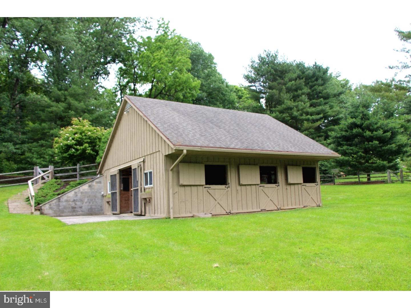 RADNOR HUNT - Residential