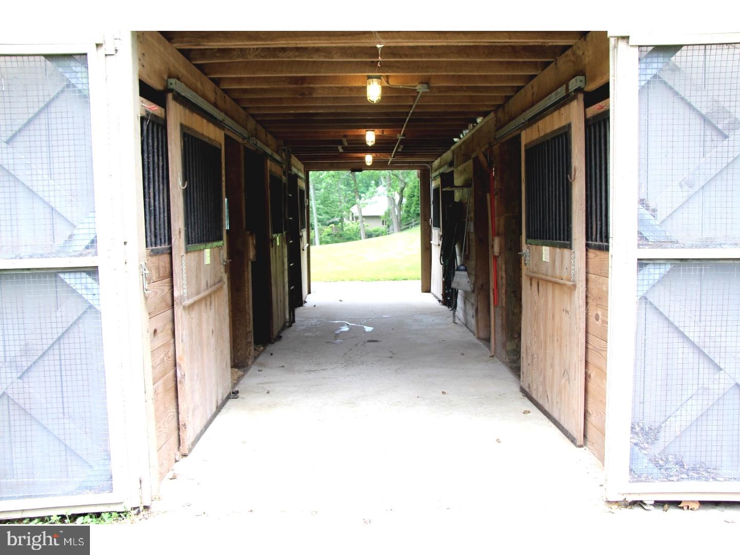 RADNOR HUNT - Residential