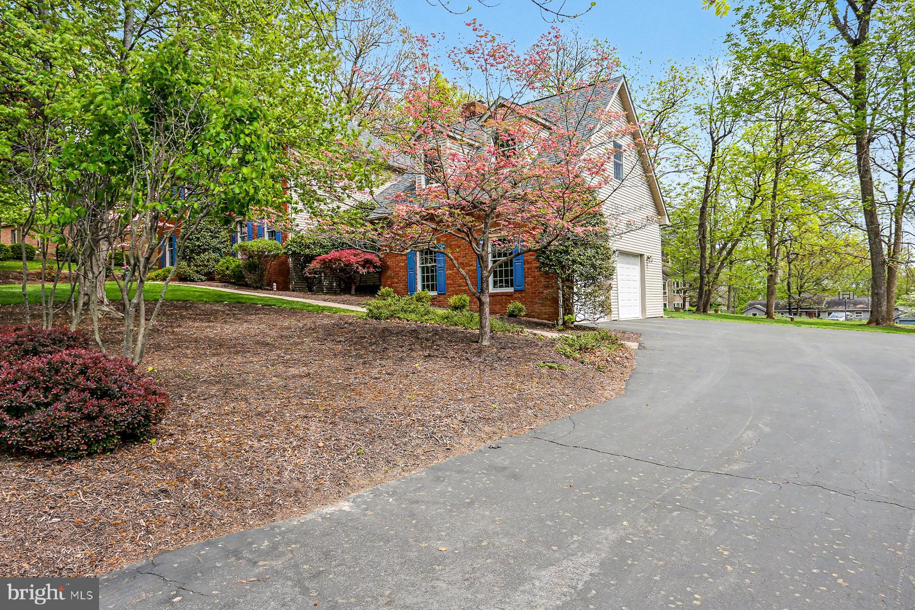 4713 GREAT OAK LANE