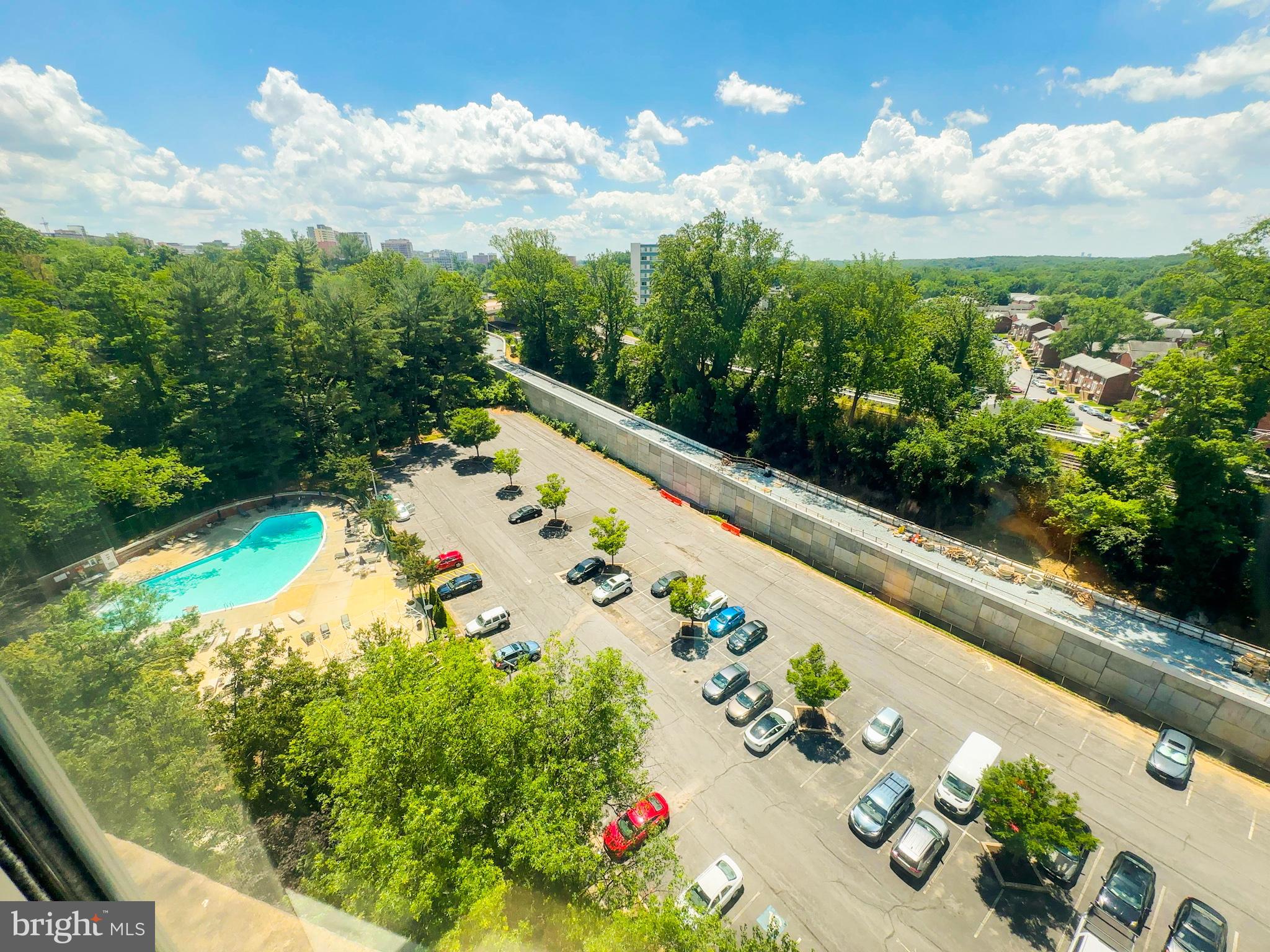 1900 LYTTONSVILLE ROAD 1209
