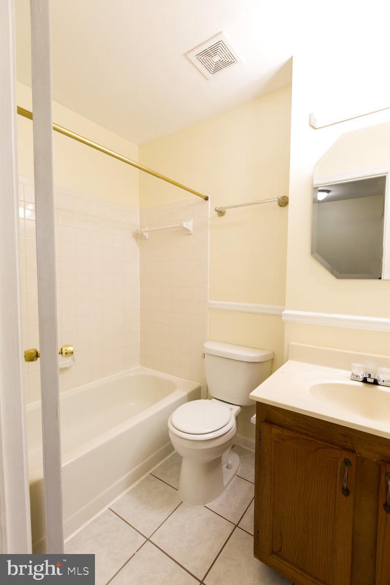 LORTON - Residential Lease